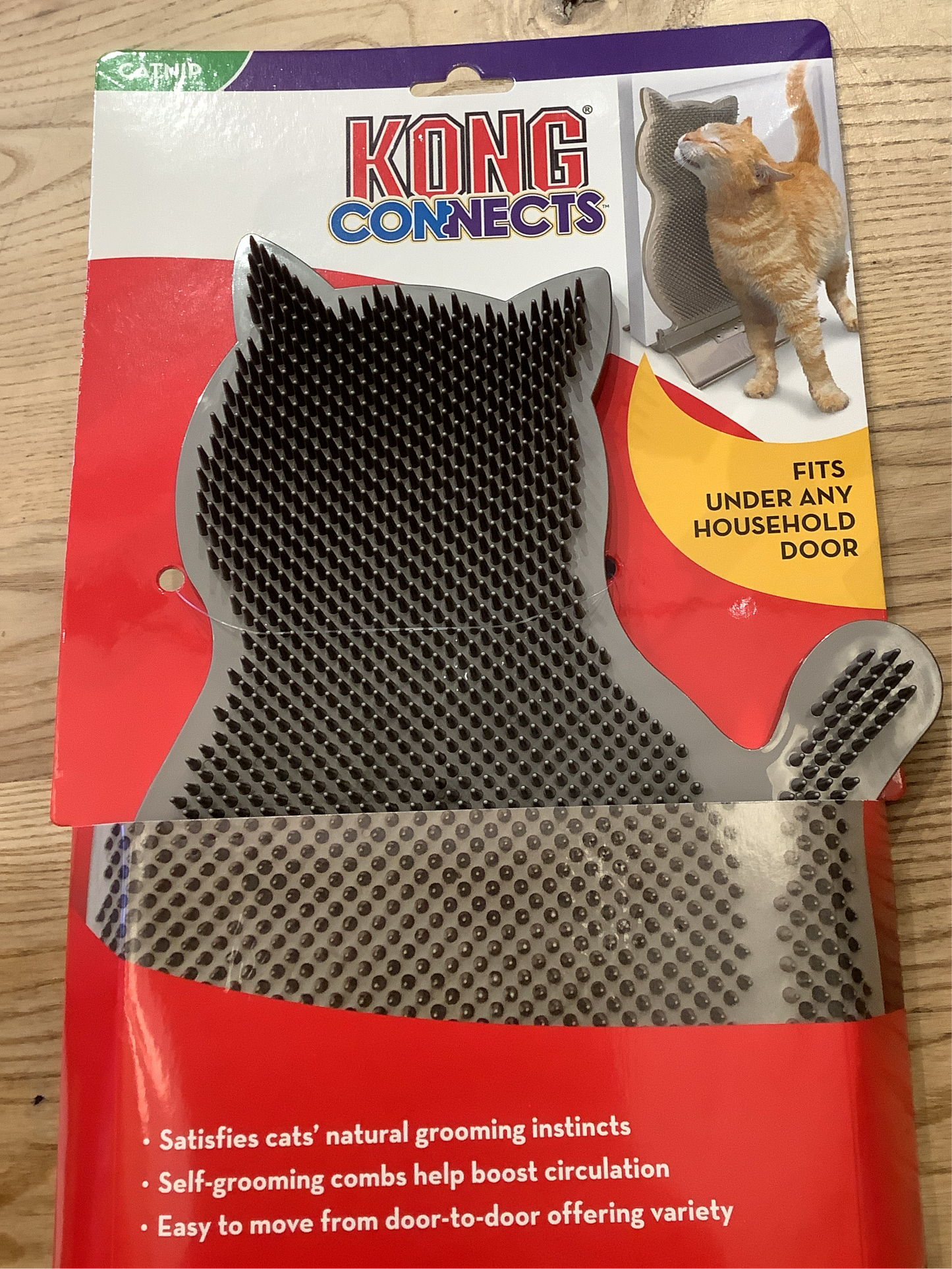Kong connects kitty comb