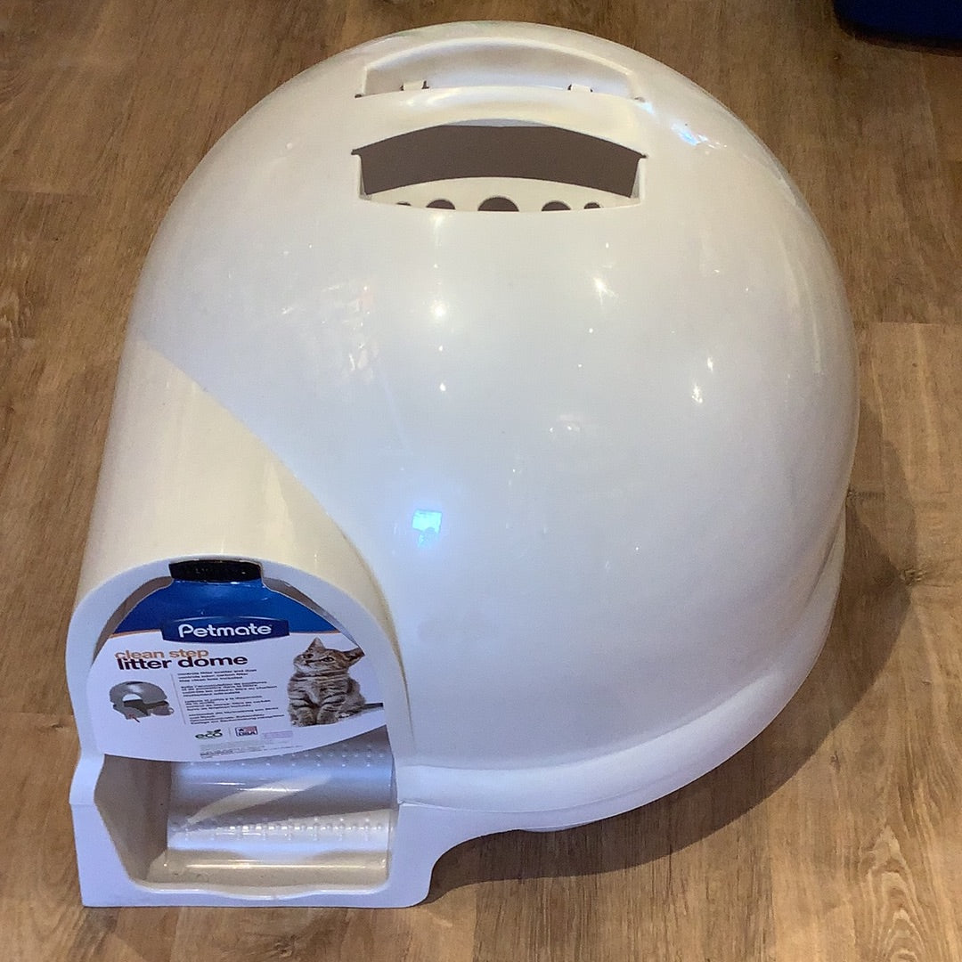 Petmate clean step outlet litter dome