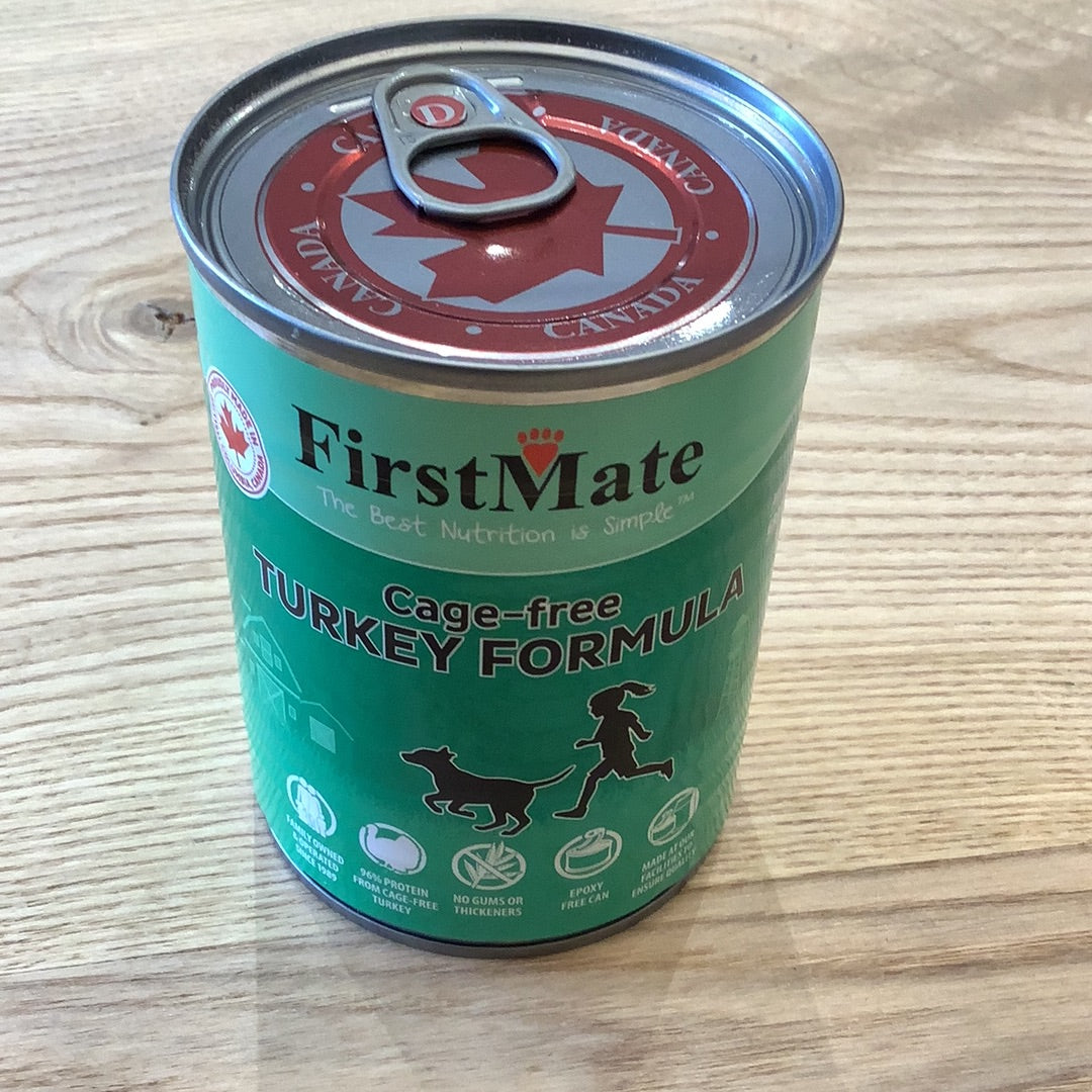 Firstmate dog can turkey