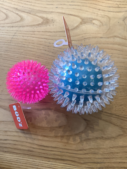 Budz spike balls