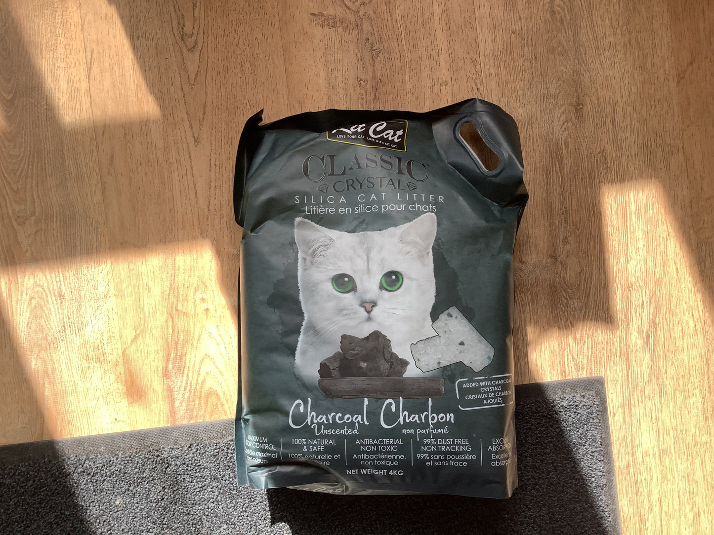 Kit cat crystal silica cat litter