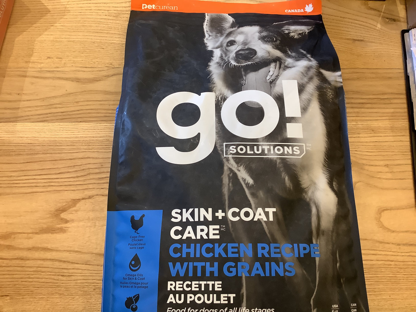 Go! Skin and coat chicken with grains 12lb dog