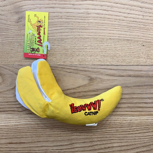 Yeowww Split Banana Catnip toy